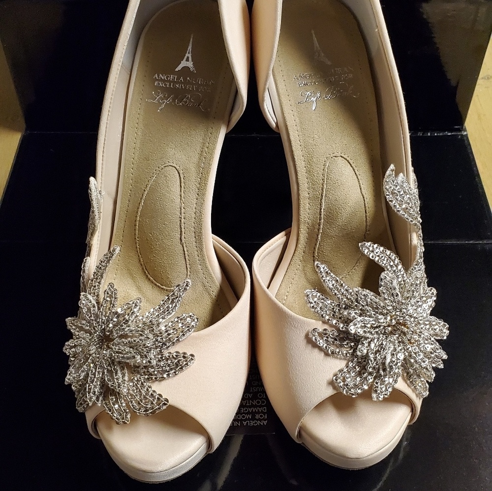 Designer Wedding shoes size 7.5 NEW
